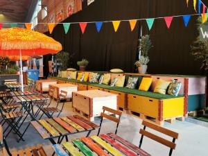 Brandgeschützte Indoor Girlande mit Stoffwimpel 2